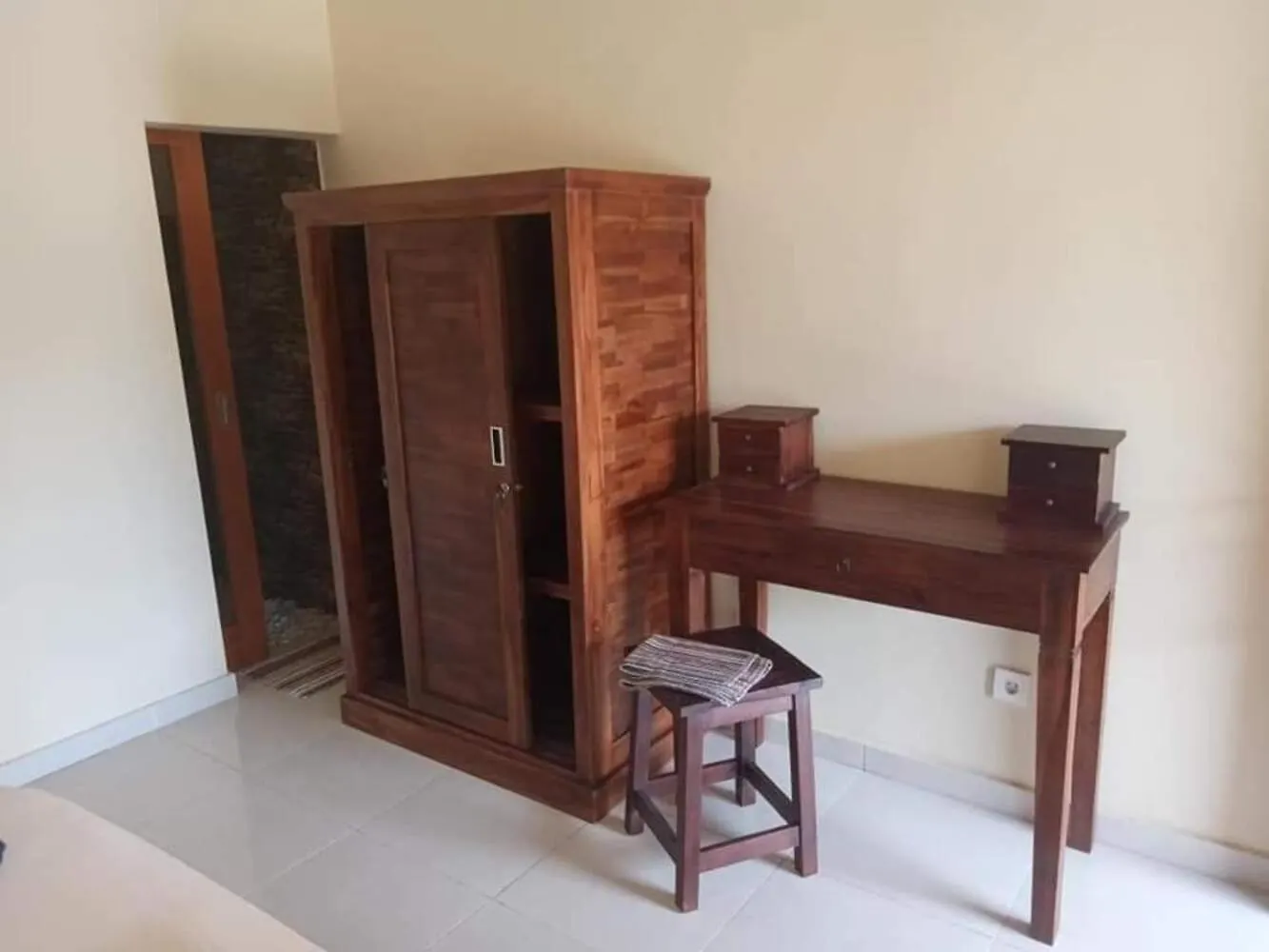 Made 02 Balangan Homestay & Warung Made Uluwatu